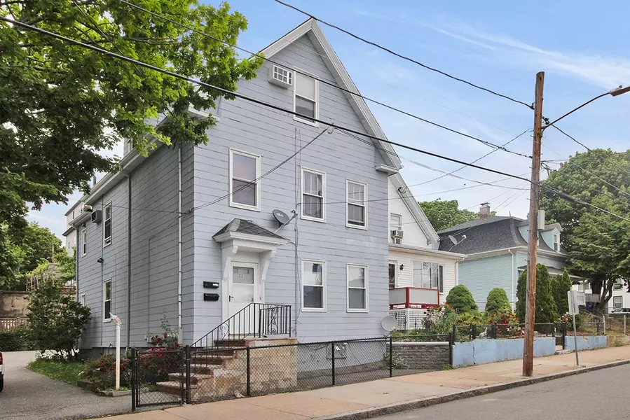 22 Louis St, Chelsea, MA 02150