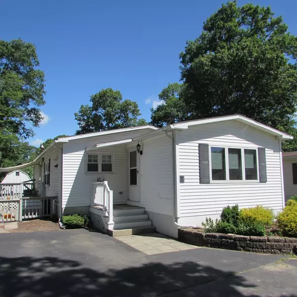 7 Bramble Circle, Rockland, MA 02370