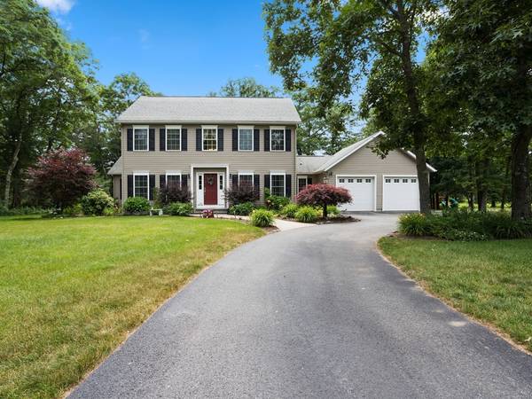 21 Pine Meadow Drive, Seekonk, MA 02771