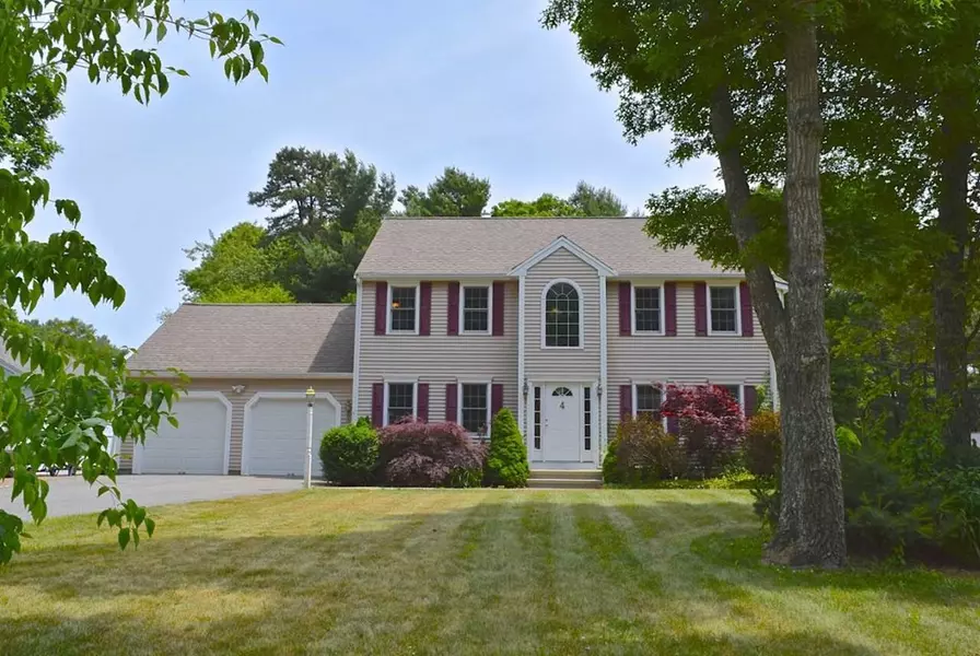 4 Hiawatha Path, Wareham, MA 02571