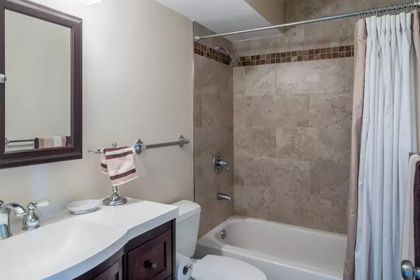 Brookline, MA 02445,1731 Beacon St #520