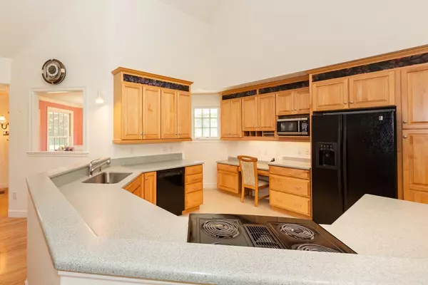 Lexington, MA 02420,83 East Street