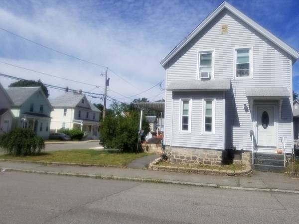 127 Hastings St, Lowell, MA 01851