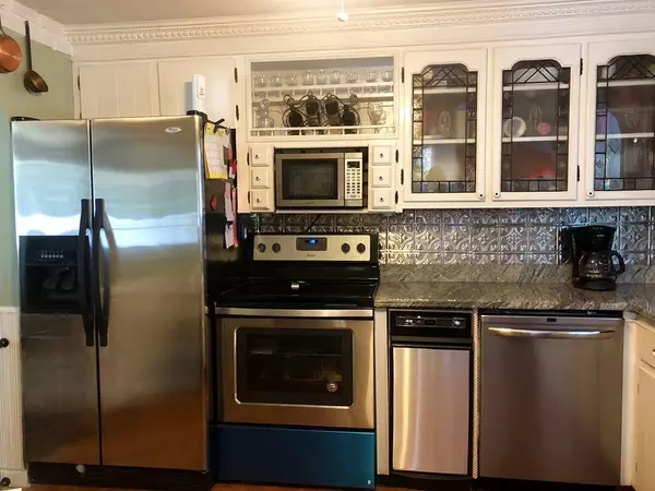 Milford, MA 01757,19 Muriel Ln