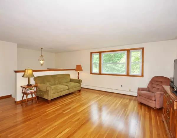 Bedford, MA 01730,1 Bonnievale Drive