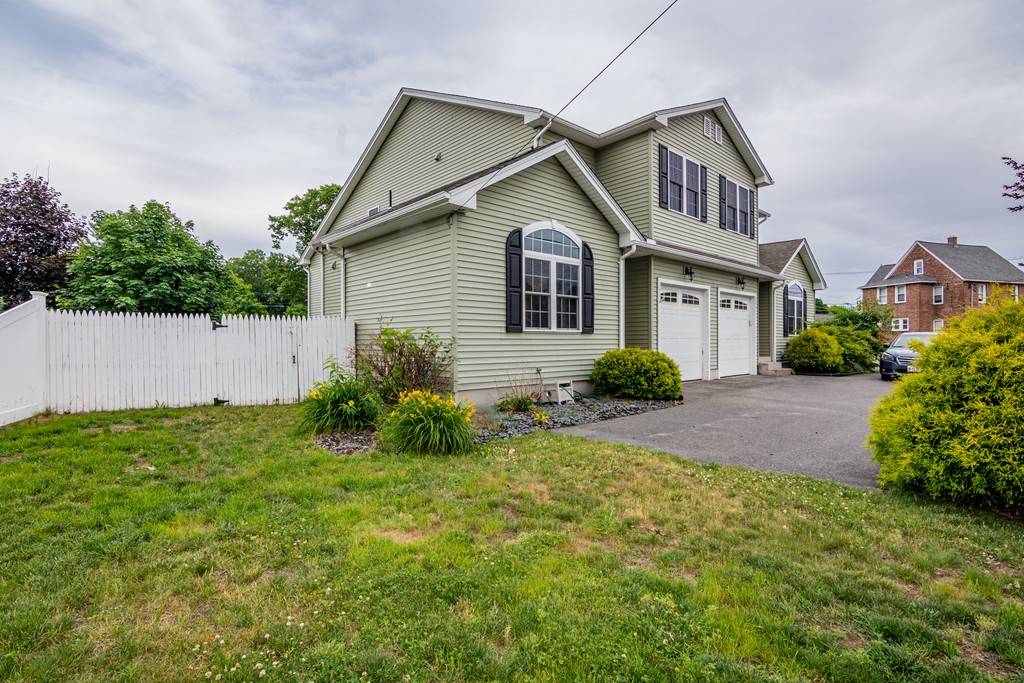 Agawam, MA 01001,293 Suffield St #293