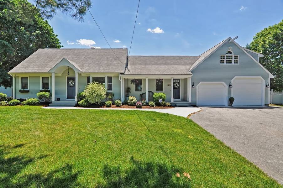 107 Providence St, Rehoboth, MA 02769