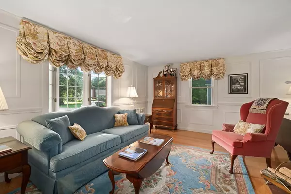 Wenham, MA 01984,11 Howard Street