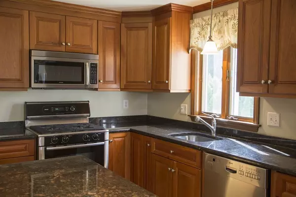 Dedham, MA 02026,35 Wentworth St