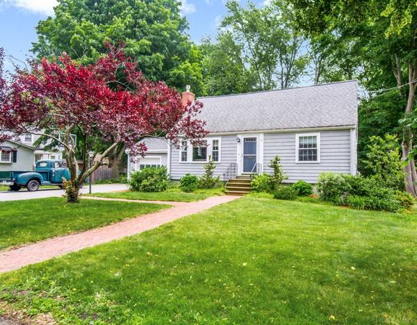 12 Webber Ave, Bedford, MA 01730