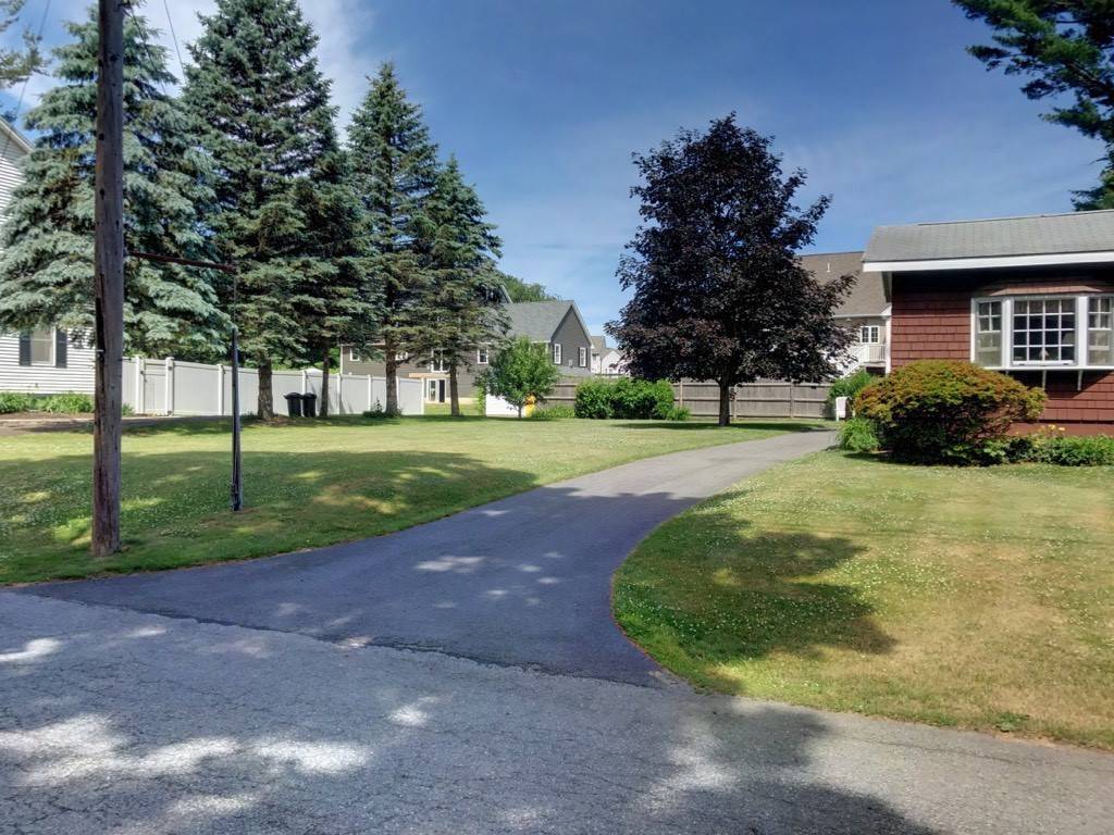 Haverhill, MA 01830,28 Woods Ave