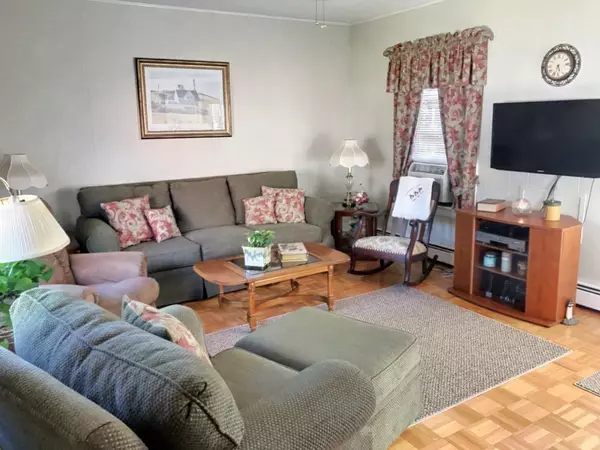 Haverhill, MA 01830,28 Woods Ave