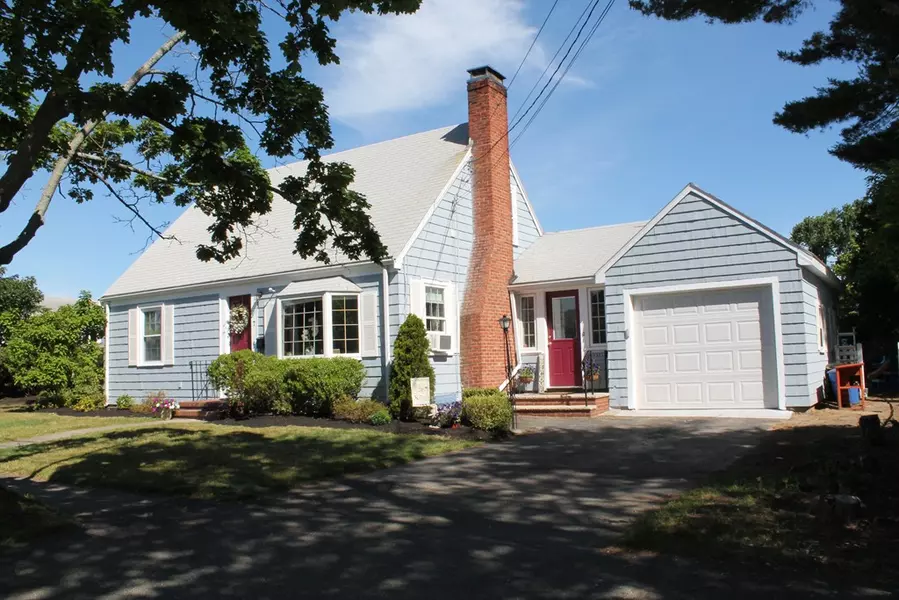 7 Rainbow Ter, Danvers, MA 01923