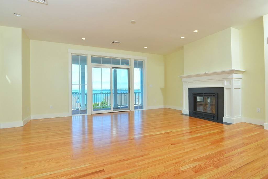 Tiverton, RI 02878,9 Yardarm Drive #253