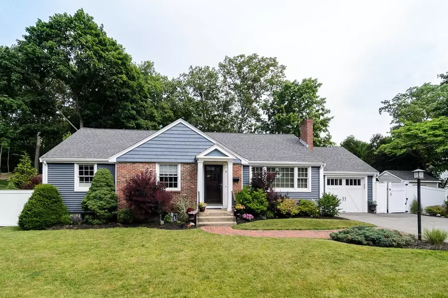 21 Ivy Rd, Wellesley, MA 02482