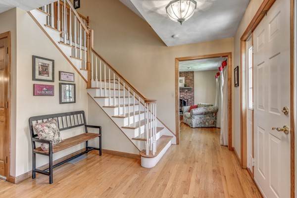 Wakefield, MA 01880,8 Evangelista Way