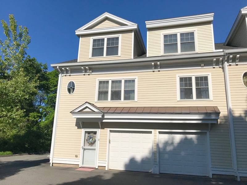 501 Cabot St #3, Beverly, MA 01915