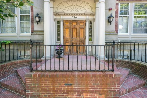 246 Brattle St #32, Cambridge, MA 02138