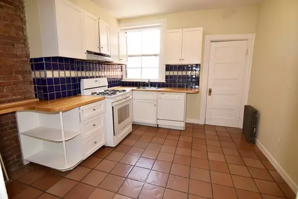 Brookline, MA 02446,7 Verndale Street #5