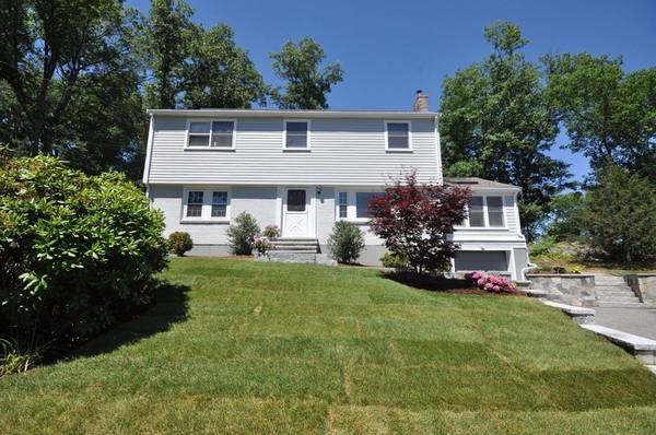 229 Lincoln St, Lexington, MA 02421