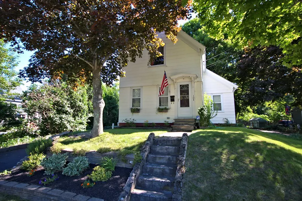 Plymouth, MA 02360,104 South St