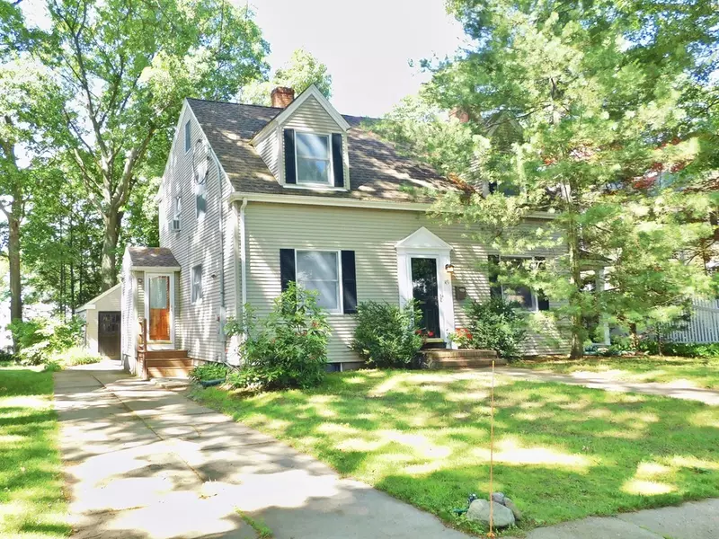 49 Fisher Rd, Arlington, MA 02476