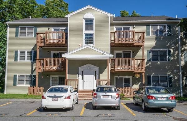 371 Aiken Ave #6, Lowell, MA 01850