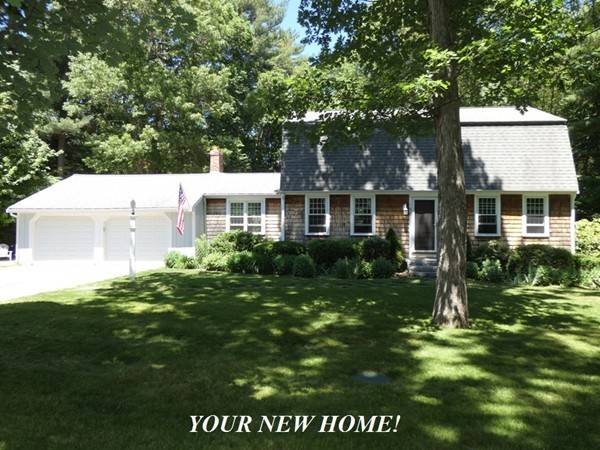 136 Larchmont Ln, Hanover, MA 02339