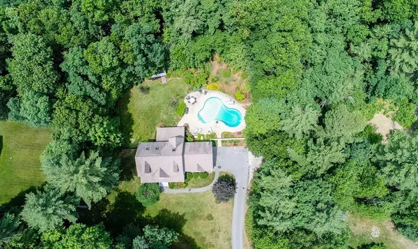 Groton, MA 01450,30 Allens Trl