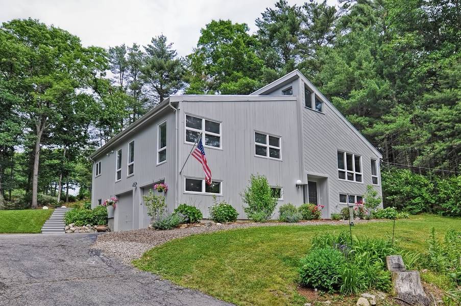 252 Baker St, Walpole, MA 02081