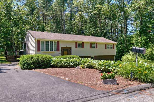 19 Moosewood St, Billerica, MA 01821