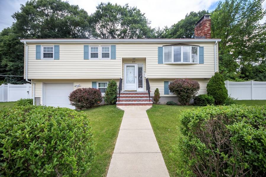 84 Bornwood Dr, Norwood, MA 02062