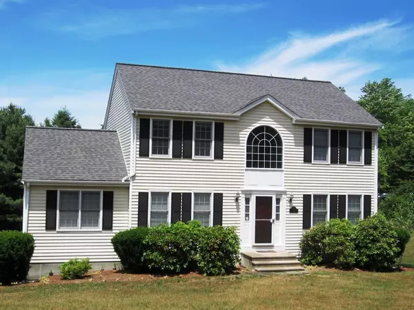 1 Crystal Pond Ln, Franklin, MA 02038