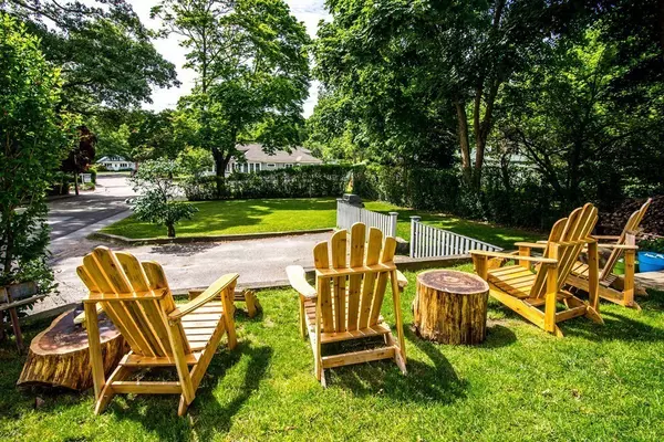 Plymouth, MA 02360,44 Davis St