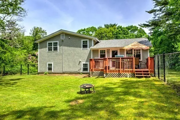 Mashpee, MA 02649,19 Tri-Town Cir