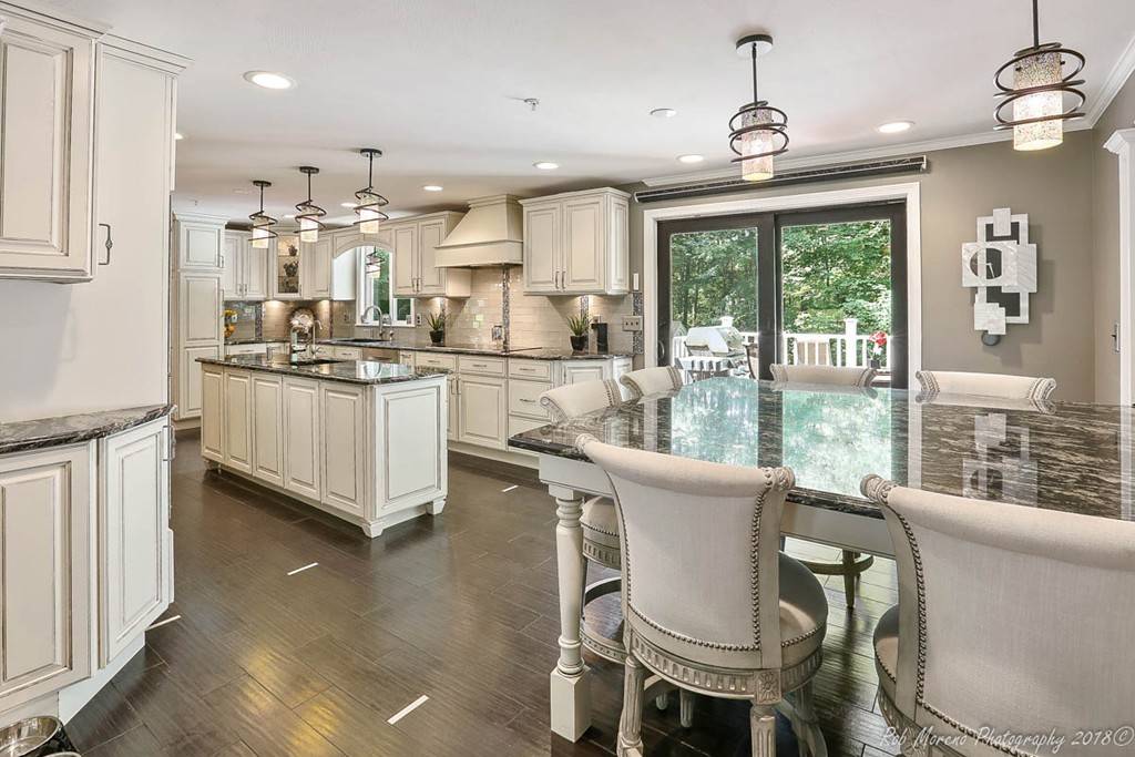 Dracut, MA 01826,2 Melody Lane