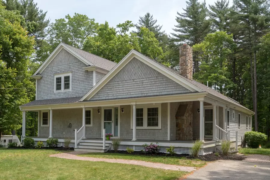 64 Lake St, Pembroke, MA 02359