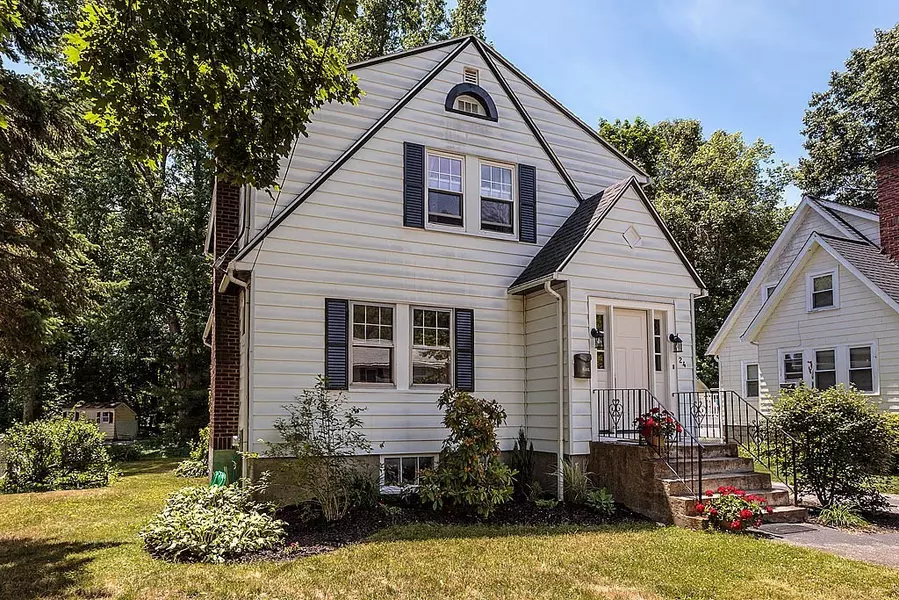 24 Pinevale Avenue, Reading, MA 01867