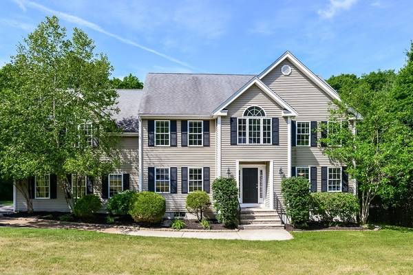 60 Highridge Rd, Bellingham, MA 02019