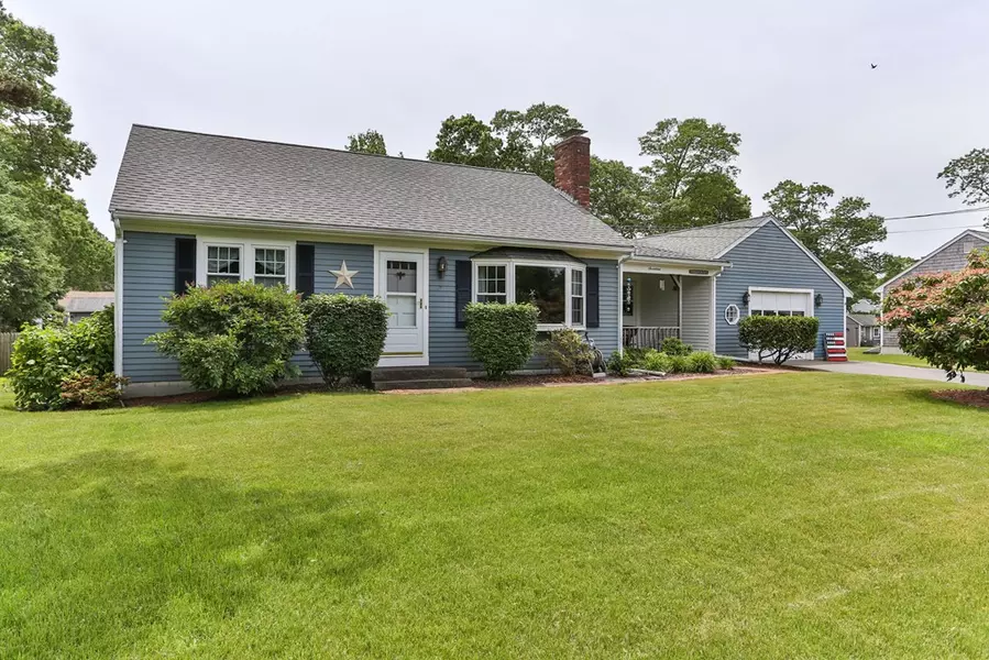 17 Captain Simmons Rd, Yarmouth, MA 02664