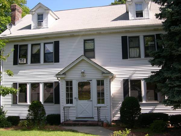 102 Gloucester St, Arlington, MA 02476