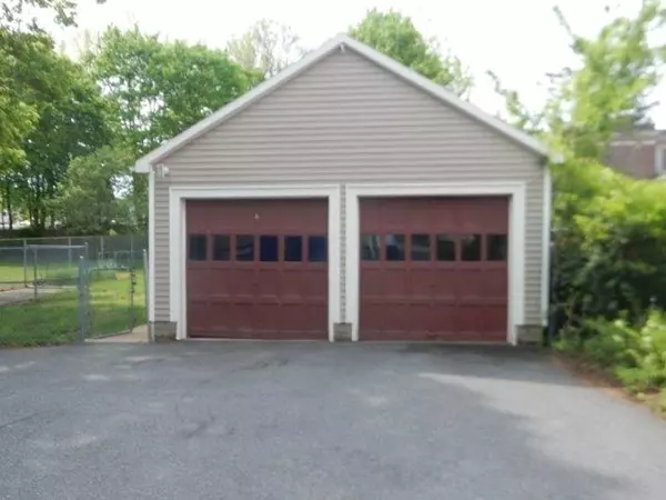 Taunton, MA 02780,19 E Britannia St