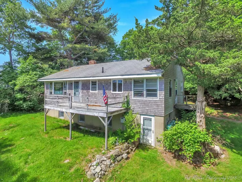 3 Larady Rd, Gloucester, MA 01930