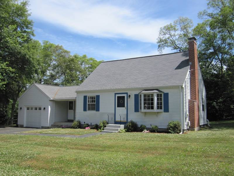 52 Roberts Road, Ashland, MA 01721