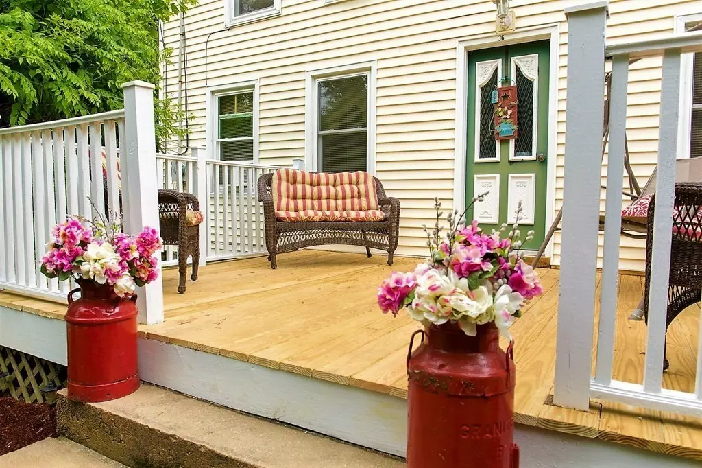 Sturbridge, MA 01518,36 Brookfield Rd