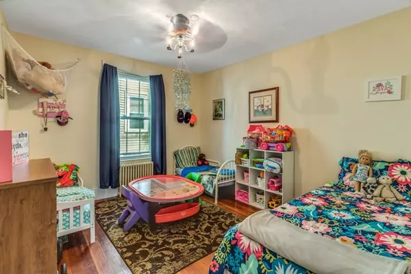 Salem, MA 01970,31 Dunlap St