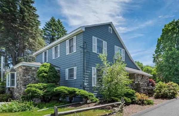 422 High Plain Rd, Andover, MA 01810
