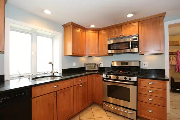Sudbury, MA 01776,28 Pinewood Ave.