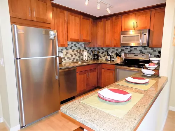 Revere, MA 02151,382 Ocean Ave #606