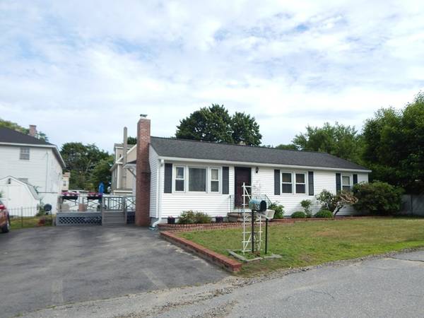 21 Sherman St, Lawrence, MA 01841